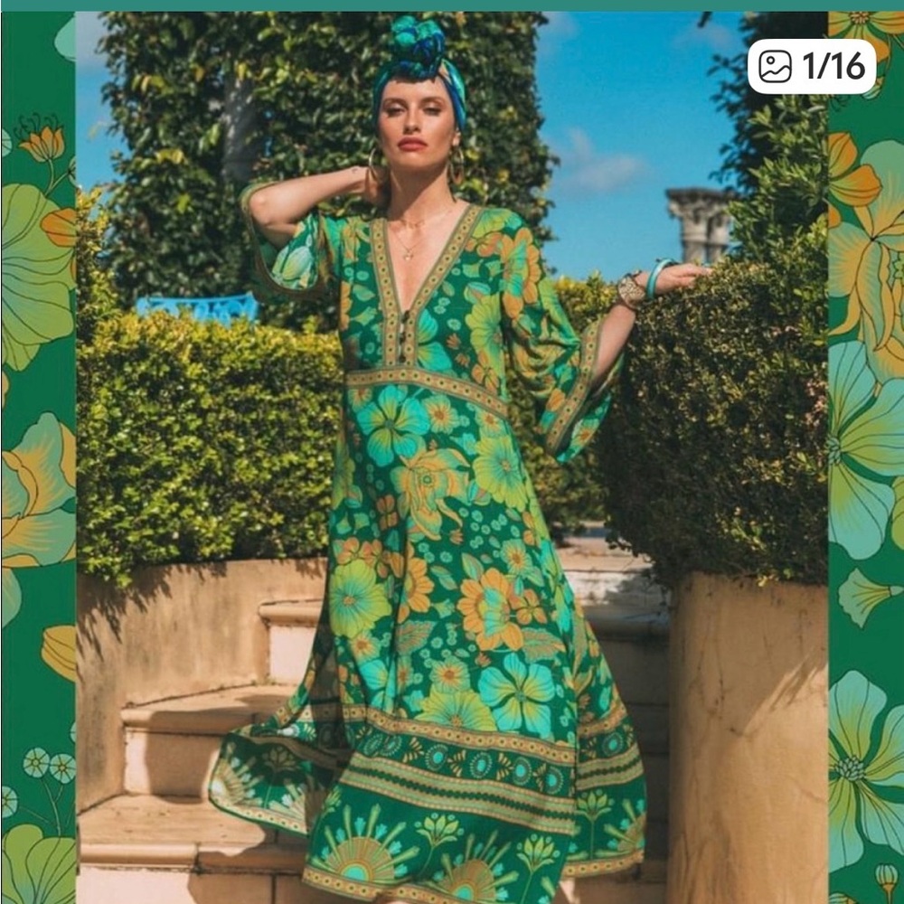 Nine Lives Bazaar Empire Dress Emerald Green💚🍀EUC - sold out